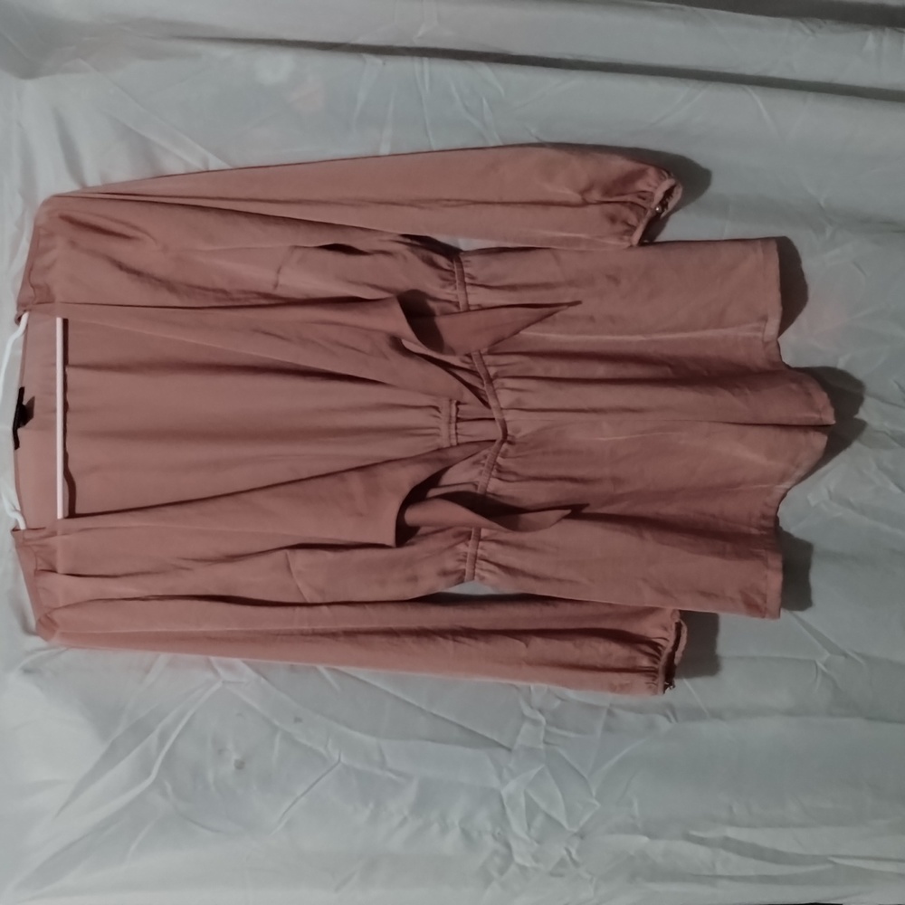 Forever 21 size medium NWOT Pink romper